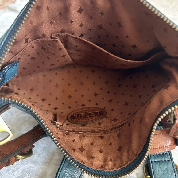 Vintage Fossil Blue and Brown Leather Crossbody Bag with Leather Accents - Picture 6 of 7